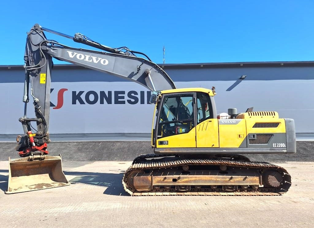 Volvo EC220DL PYÖRITTÄJÄLLÄ - Багер гасеничар: слика 1 Volvo EC220DL PYÖRITTÄJÄLLÄ - Багер гасеничар: слика 1