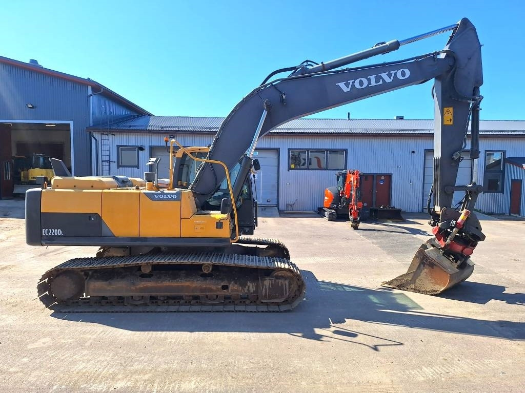 Volvo EC220DL PYÖRITTÄJÄLLÄ - Багер гасеничар: слика 5 Volvo EC220DL PYÖRITTÄJÄLLÄ - Багер гасеничар: слика 5