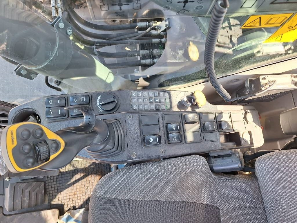 Багер гасеничар Volvo EC220DL PYÖRITTÄJÄLLÄ: слика 14