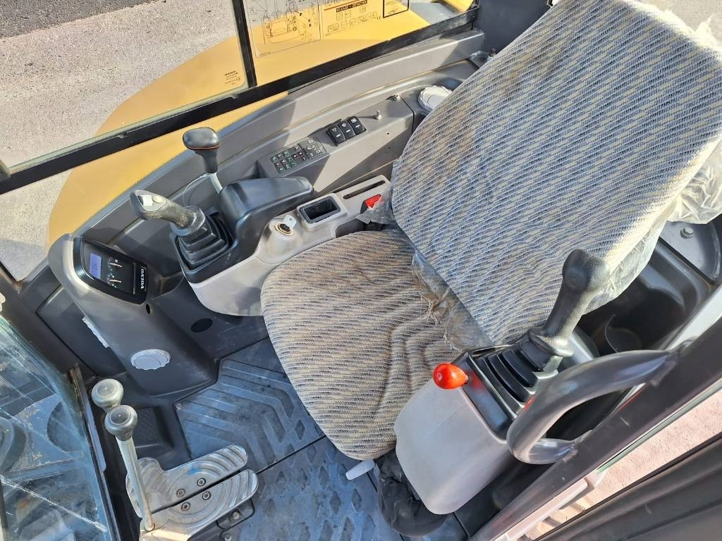 Мини багер Volvo EC35D HIENO KUNTO: слика 10