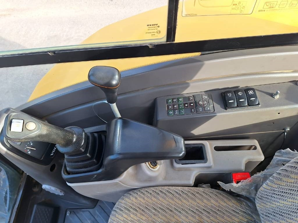 Мини багер Volvo EC35D HIENO KUNTO: слика 11