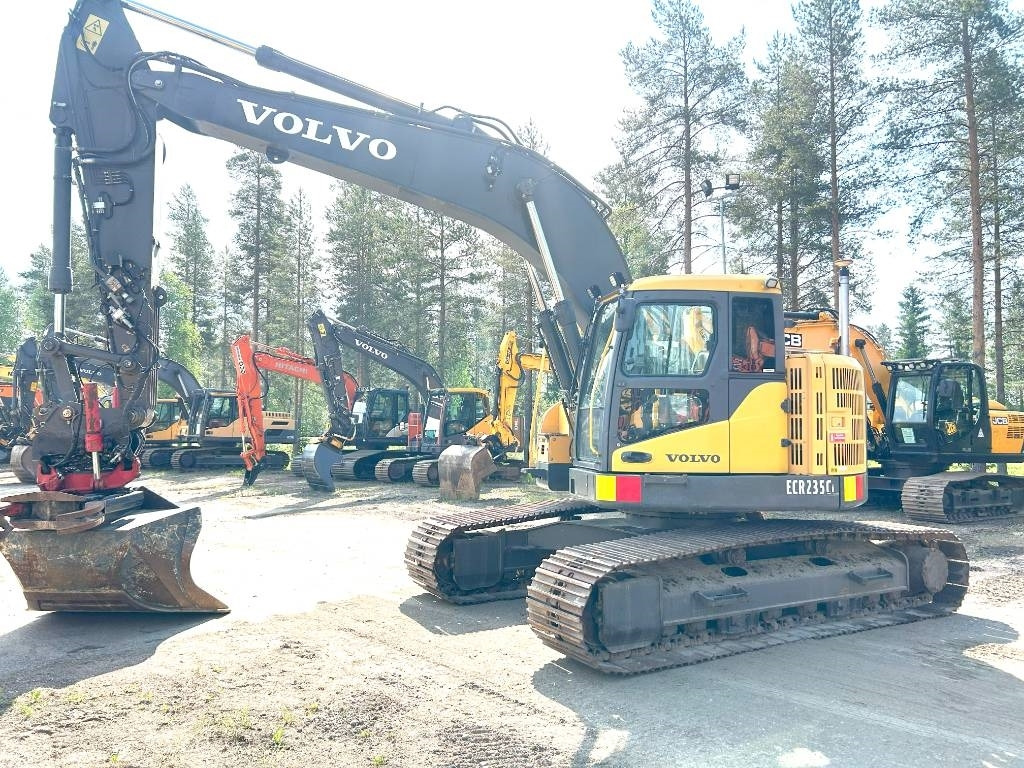 Volvo ECR235CL PYÖRITTÄJÄ, 3D-LAITTEET - Багер гасеничар: слика 1 Volvo ECR235CL PYÖRITTÄJÄ, 3D-LAITTEET - Багер гасеничар: слика 1