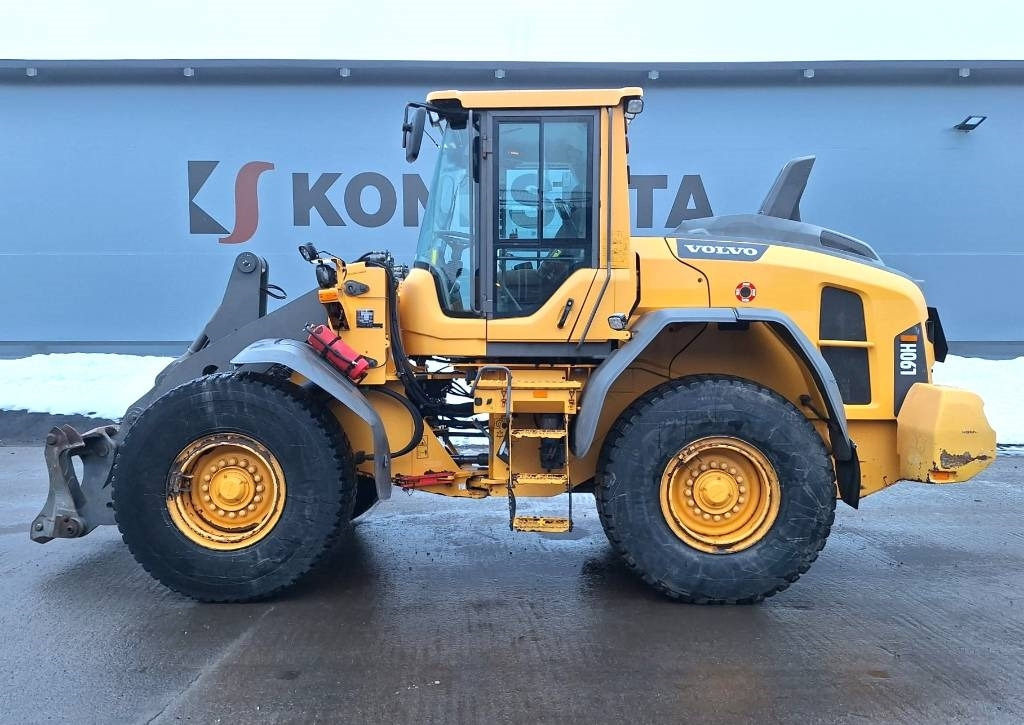 Volvo L90H VIPUOHJAUS YM.  - Натоварувач на тркала: слика 1 Volvo L90H VIPUOHJAUS YM.  - Натоварувач на тркала: слика 1