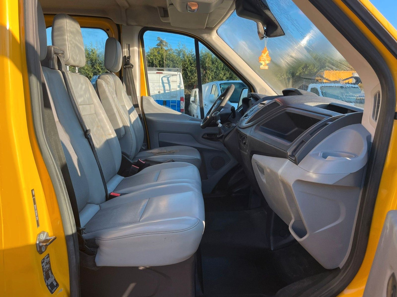 Ford Transit 2.2TDCI. Doka 7 Sitze. ALU pritsche. - Комбе со отворен сандак, Комби со двојна кабина: слика 4 Ford Transit 2.2TDCI. Doka 7 Sitze. ALU pritsche. - Комбе со отворен сандак, Комби со двојна кабина: слика 4