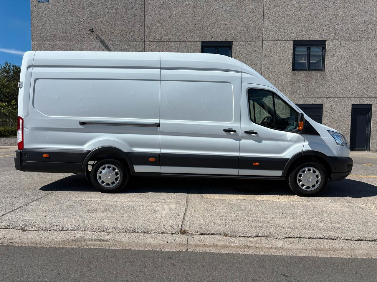 Ford Transit. Maxi. Klima. Euro 6B. Tempomat - Товарно комбе: слика 2 Ford Transit. Maxi. Klima. Euro 6B. Tempomat - Товарно комбе: слика 2