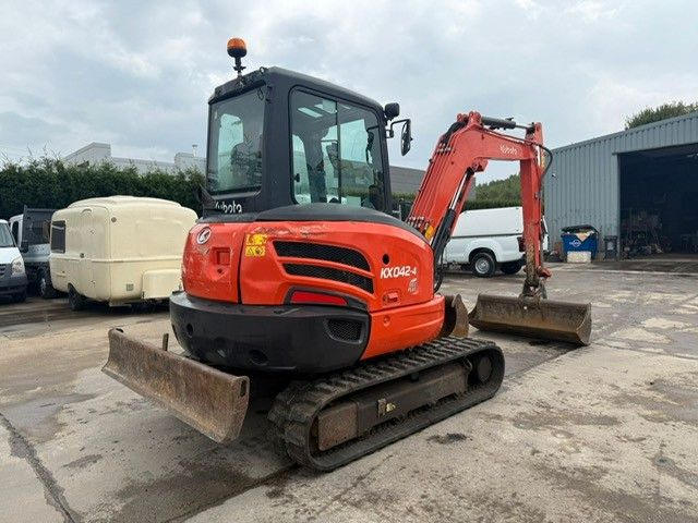 Kubota KX042-4. 2 Löffel. - Мини багер: слика 3 Kubota KX042-4. 2 Löffel. - Мини багер: слика 3