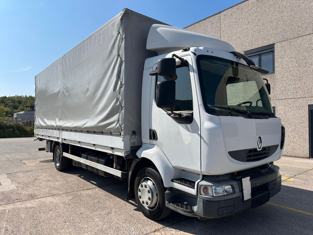 Renault Midlum dXi220-12. Klima. - Камион со церада: слика 4 Renault Midlum dXi220-12. Klima. - Камион со церада: слика 4