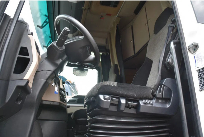 MAN TGX 18.420 - EURO 6 - ADR FL - PARK. AIRCO - NAVI - PTO - XENON LIGHTS - TOP CONDITION - - Камион влекач: слика 4 MAN TGX 18.420 - EURO 6 - ADR FL - PARK. AIRCO - NAVI - PTO - XENON LIGHTS - TOP CONDITION - - Камион влекач: слика 4
