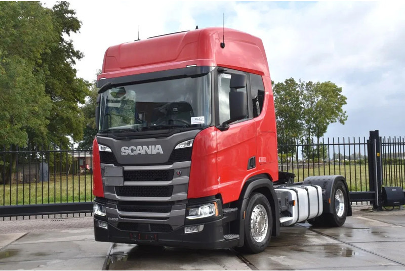Scania R450 NGS 4x2 - ADR FL - RETARDER - 767 TKM - PTO - PARK. AIRCO - 4 POINT AIR SUSPENSION - ALCOA'S - LED LIGHTS - - Камион влекач: слика 1 Scania R450 NGS 4x2 - ADR FL - RETARDER - 767 TKM - PTO - PARK. AIRCO - 4 POINT AIR SUSPENSION - ALCOA'S - LED LIGHTS - - Камион влекач: слика 1