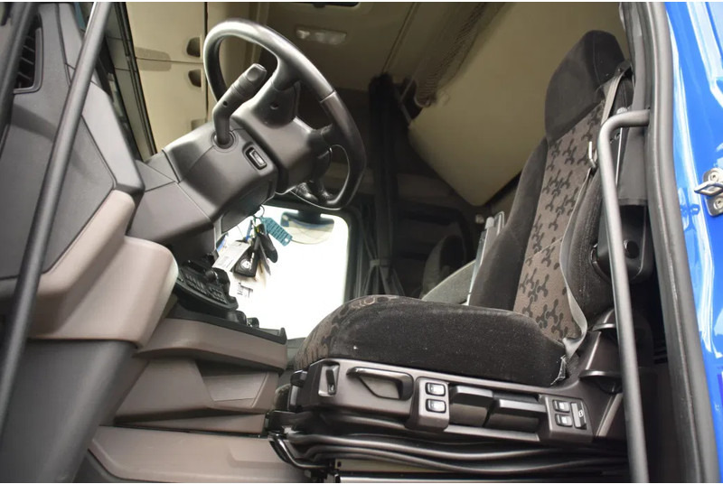 Scania R530 V8 NGS 4x2 - ADR FL - RETARDER - 253 TKM - ACC - NAVI - PTO - DIFF. LOCK - EXCELLENT CONDITION - - Камион влекач: слика 4 Scania R530 V8 NGS 4x2 - ADR FL - RETARDER - 253 TKM - ACC - NAVI - PTO - DIFF. LOCK - EXCELLENT CONDITION - - Камион влекач: слика 4