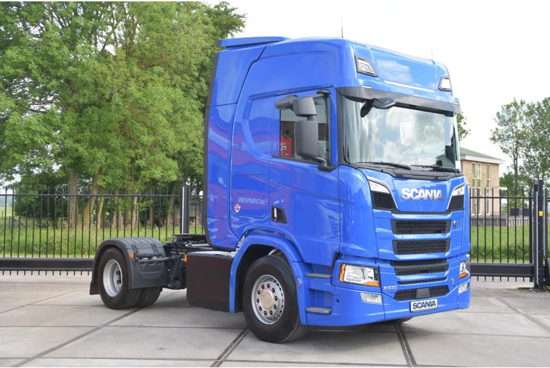 Scania R530 V8 NGS 4x2 - ADR FL - RETARDER - 253 TKM - ACC - NAVI - PTO - DIFF. LOCK - EXCELLENT CONDITION - - Камион влекач: слика 2 Scania R530 V8 NGS 4x2 - ADR FL - RETARDER - 253 TKM - ACC - NAVI - PTO - DIFF. LOCK - EXCELLENT CONDITION - - Камион влекач: слика 2