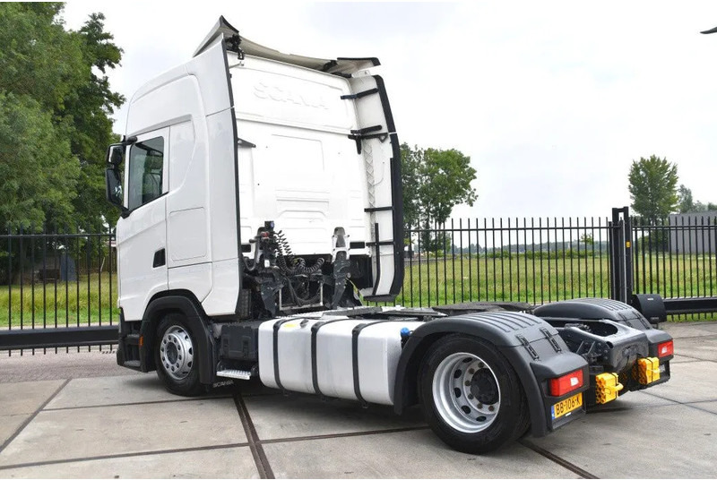 Scania S410 4x2EB MEGA 95 cm or 103 cm driving height - RETARDER - 822 TKM - FULL AIR - PARK. AIRCO - 2 x FUEL TANKS - TOP CONDITION - - Камион влекач: слика 3 Scania S410 4x2EB MEGA 95 cm or 103 cm driving height - RETARDER - 822 TKM - FULL AIR - PARK. AIRCO - 2 x FUEL TANKS - TOP CONDITION - - Камион влекач: слика 3