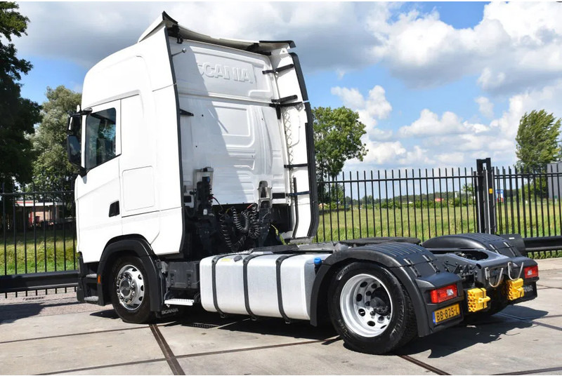 Scania S410 NGS 4x2EB MEGA 95 cm or 103 cm driving height - RETARDER - 649 TKM - FULL AIR - PARK. AIRCO - LEATHER SEATS - 2 x FUEL TANK - Камион влекач: слика 3 Scania S410 NGS 4x2EB MEGA 95 cm or 103 cm driving height - RETARDER - 649 TKM - FULL AIR - PARK. AIRCO - LEATHER SEATS - 2 x FUEL TANK - Камион влекач: слика 3