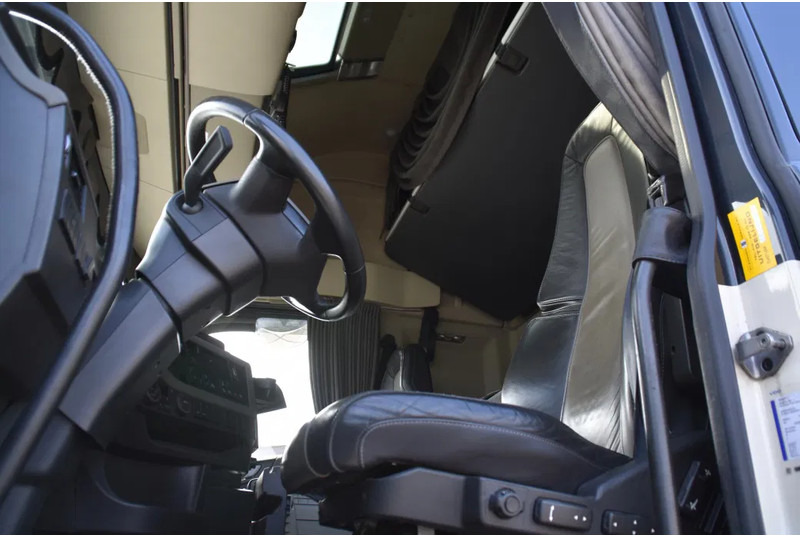 Volvo FH 16.750 Globetrotter XL 6x2 - RETARDER - FULL AIR - PARK. AIRCO - DYNAMIC STEERING - SLIDING FIFTH WHEEL - ALCOA'S - TOP CONDI - Камион влекач: слика 4 Volvo FH 16.750 Globetrotter XL 6x2 - RETARDER - FULL AIR - PARK. AIRCO - DYNAMIC STEERING - SLIDING FIFTH WHEEL - ALCOA'S - TOP CONDI - Камион влекач: слика 4