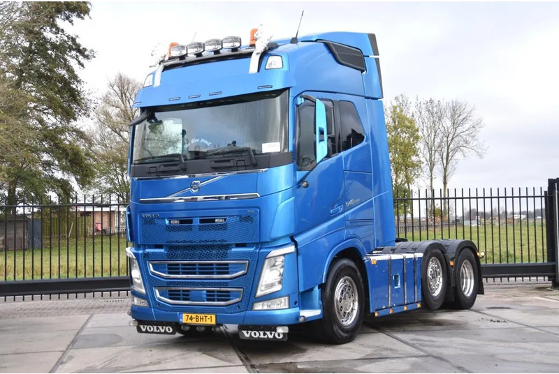 Volvo FH 540 Globe 6x2/4 - 633 TKM - HYDRAULICS - PTO - 2 BEDS - XENON - GOOD CONDITION - - Камион влекач: слика 2 Volvo FH 540 Globe 6x2/4 - 633 TKM - HYDRAULICS - PTO - 2 BEDS - XENON - GOOD CONDITION - - Камион влекач: слика 2