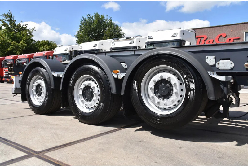 Renders HASTRAILER FCC - ALL CONNECTIONS - LIFT AXLE - 2 x EXTENDABLE - SAF AXLES - DISC BRAKES - EXCELLENT CONDITION - - Транспортер на контејнер/ Полуприколка со променливо тело: слика 2 Renders HASTRAILER FCC - ALL CONNECTIONS - LIFT AXLE - 2 x EXTENDABLE - SAF AXLES - DISC BRAKES - EXCELLENT CONDITION - - Транспортер на контејнер/ Полуприколка со променливо тело: слика 2