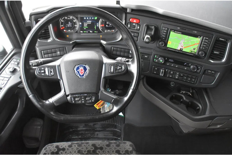 Scania S500 NGS 6x2*4 - HOOKLIFT - RETARDER - 477 TKM - PARK. AIRCO - WHEELBASE: 475 CM - PTO - EXCELLENT CONDITION - - Камион со кука за подигање: слика 5 Scania S500 NGS 6x2*4 - HOOKLIFT - RETARDER - 477 TKM - PARK. AIRCO - WHEELBASE: 475 CM - PTO - EXCELLENT CONDITION - - Камион со кука за подигање: слика 5