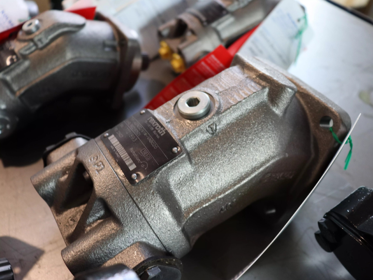REXROTH A2FM63/61W-VAB020 - Хидрауличен мотор за Градежна машина: слика 2 REXROTH A2FM63/61W-VAB020 - Хидрауличен мотор за Градежна машина: слика 2