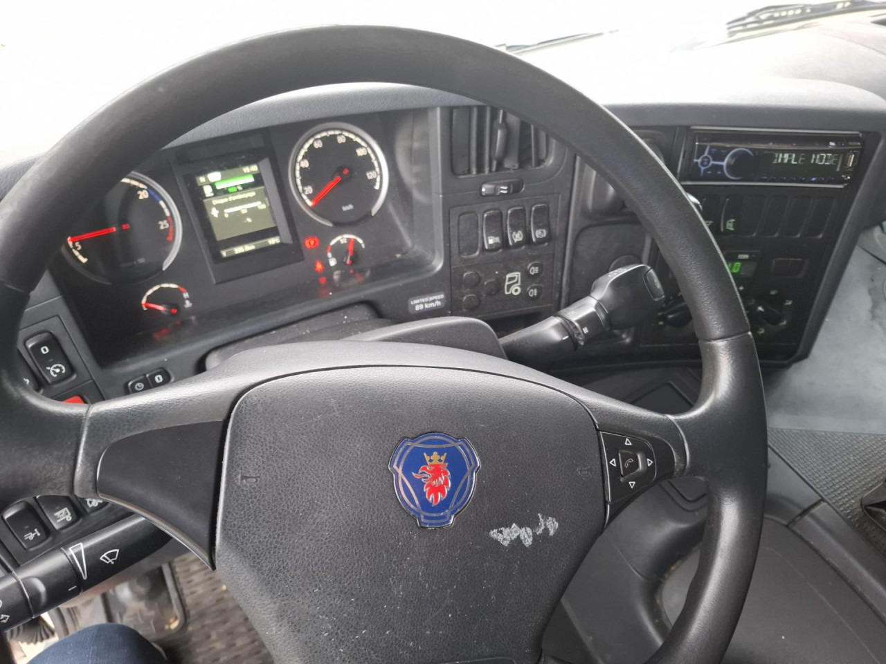 SCANIA P 250 DB4x2MLA - Камион со кабинска шасија: слика 4 SCANIA P 250 DB4x2MLA - Камион со кабинска шасија: слика 4