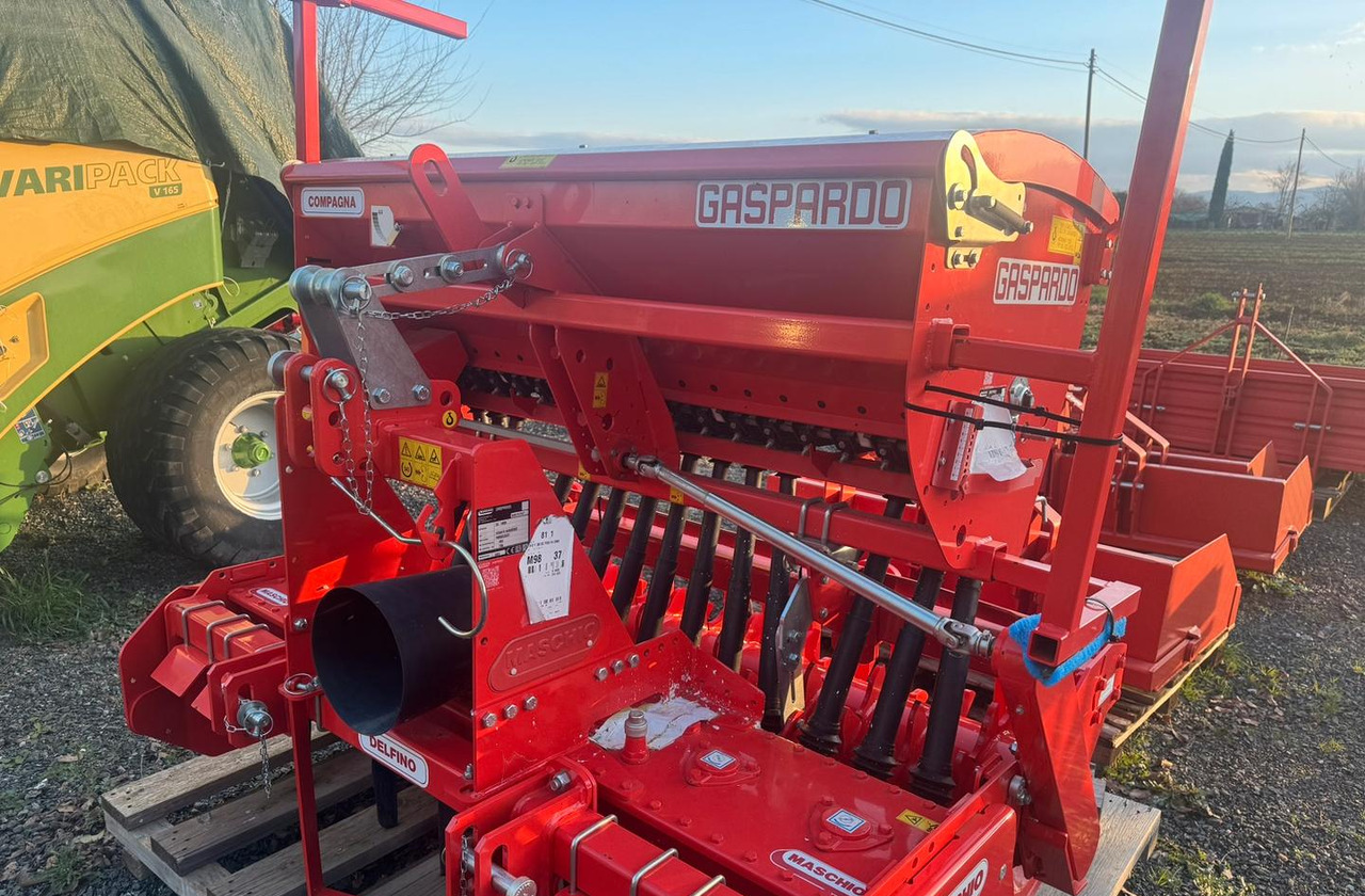 Seminatrice - Семенска дупчалка: слика 1 Seminatrice - Семенска дупчалка: слика 1