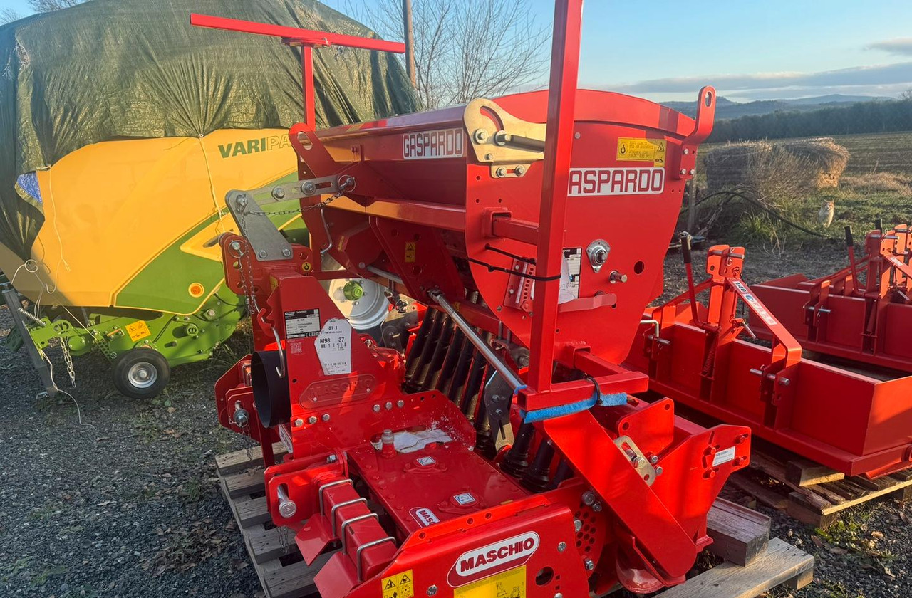 Seminatrice - Семенска дупчалка: слика 2 Seminatrice - Семенска дупчалка: слика 2