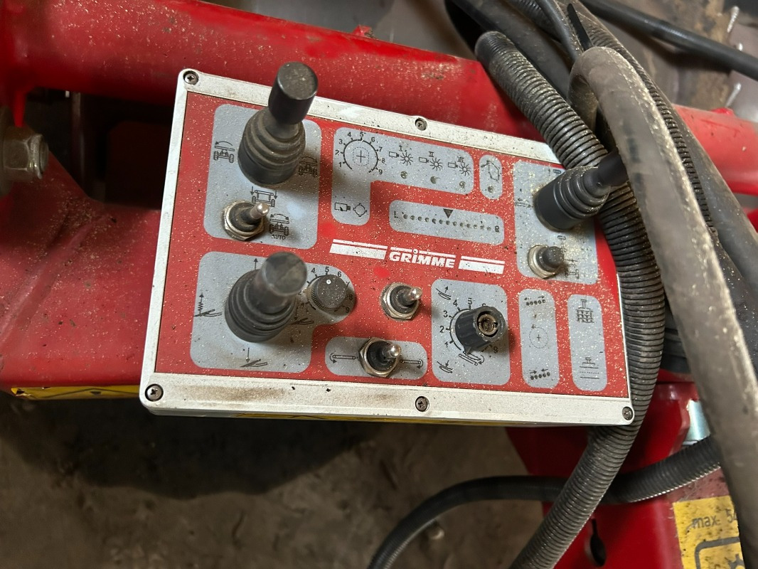 Grimme CS-150 RotaPower - Комбајн за компир: слика 2 Grimme CS-150 RotaPower - Комбајн за компир: слика 2