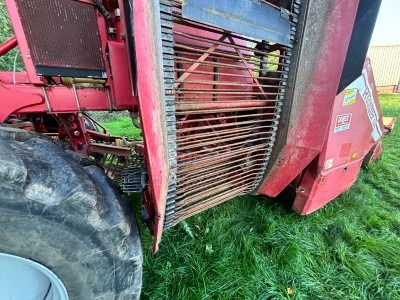 Grimme ROOTSTER - Машина за жнеење: слика 4 Grimme ROOTSTER - Машина за жнеење: слика 4