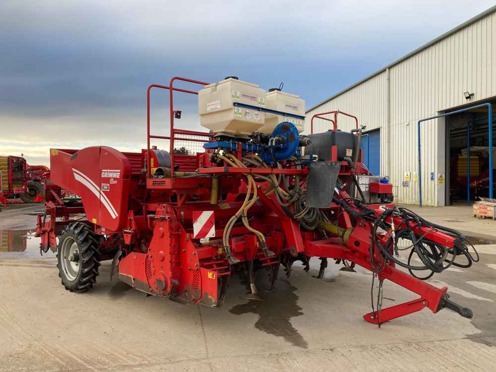 Grimme Grimme GL 430, 4 Row, Tilla/Cup Potato Planter combination - Машина за жнеење: слика 1 Grimme Grimme GL 430, 4 Row, Tilla/Cup Potato Planter combination - Машина за жнеење: слика 1