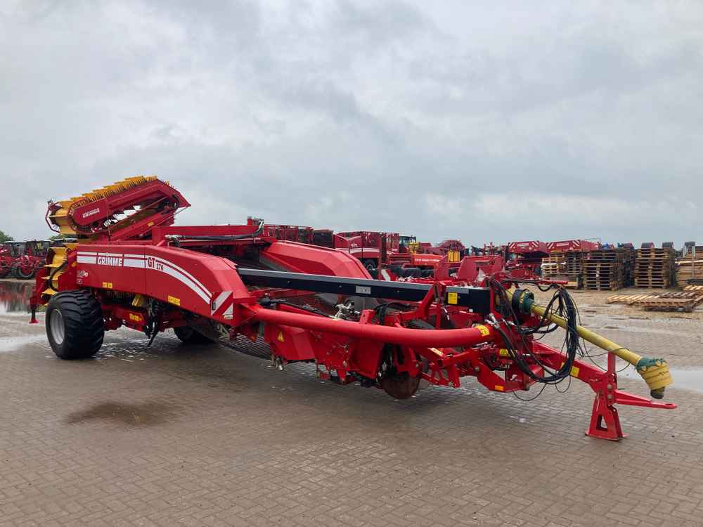 Grimme Grimme GT170S 2 Row Trailed Harvester - Машина за жнеење: слика 1 Grimme Grimme GT170S 2 Row Trailed Harvester - Машина за жнеење: слика 1