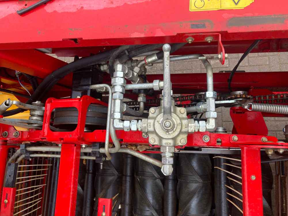 Машина за жнеење Grimme Grimme GT170S 2 Row Trailed Harvester: слика 16 Машина за жнеење Grimme Grimme GT170S 2 Row Trailed Harvester: слика 16