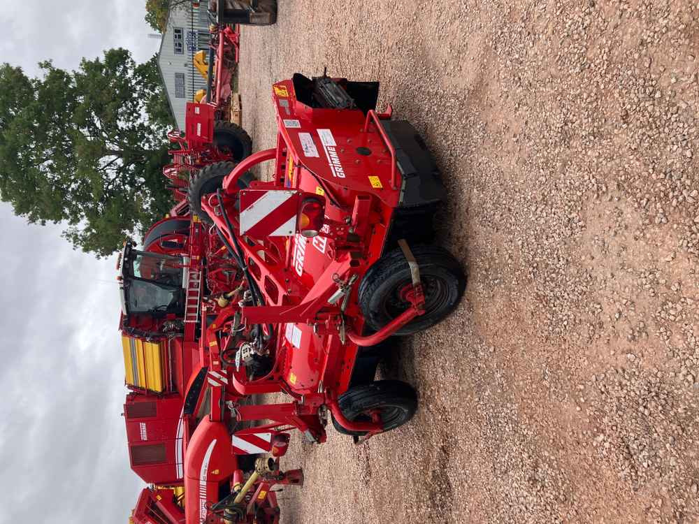 Grimme Grimme HT 210 Front Mounted Self-Propelled Topper - Машина за жнеење: слика 1 Grimme Grimme HT 210 Front Mounted Self-Propelled Topper - Машина за жнеење: слика 1