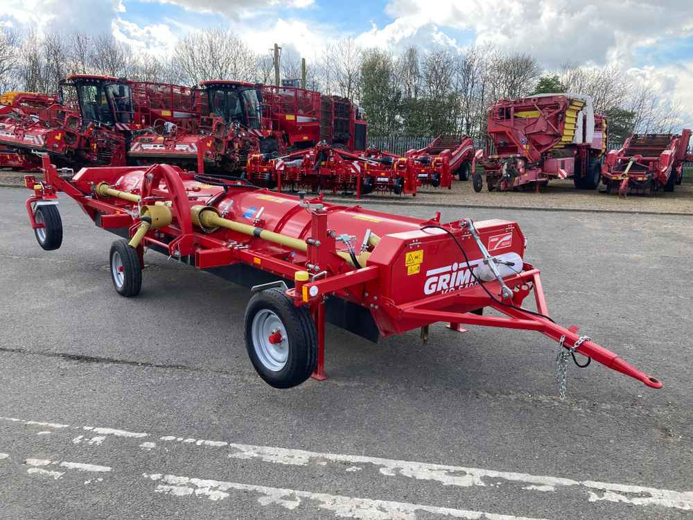 Grimme Grimme KS 5400 6 Row Potato Topper - Машина за жнеење: слика 1 Grimme Grimme KS 5400 6 Row Potato Topper - Машина за жнеење: слика 1