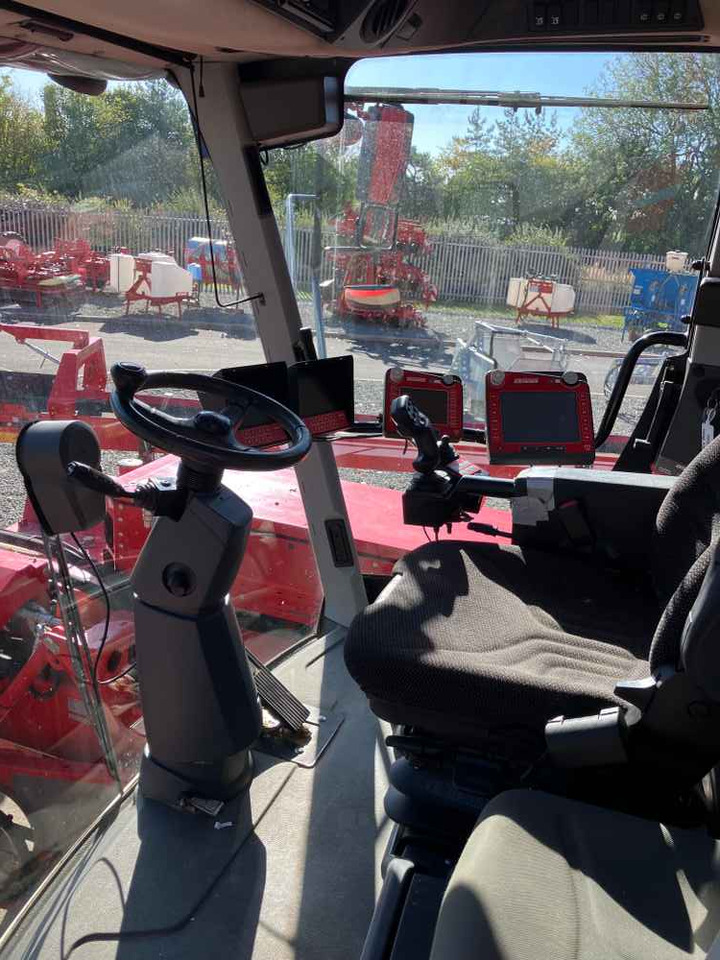 Grimme Varitron 220, 2 Row, Self-Propelled Potato Harvester - Машина за жнеење: слика 1 Grimme Varitron 220, 2 Row, Self-Propelled Potato Harvester - Машина за жнеење: слика 1