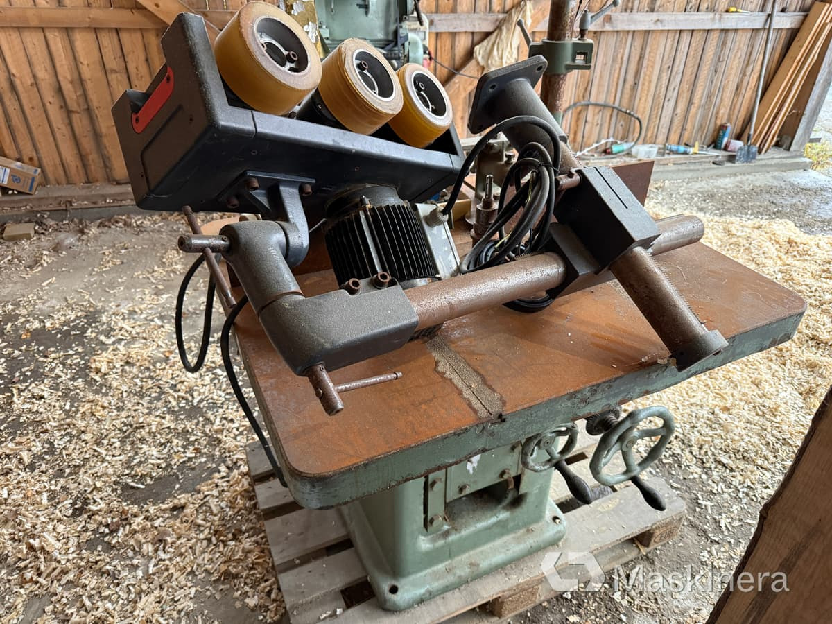 Bordsfräs med matarverk Jonsereds - Градежна опрема: слика 4 Bordsfräs med matarverk Jonsereds - Градежна опрема: слика 4