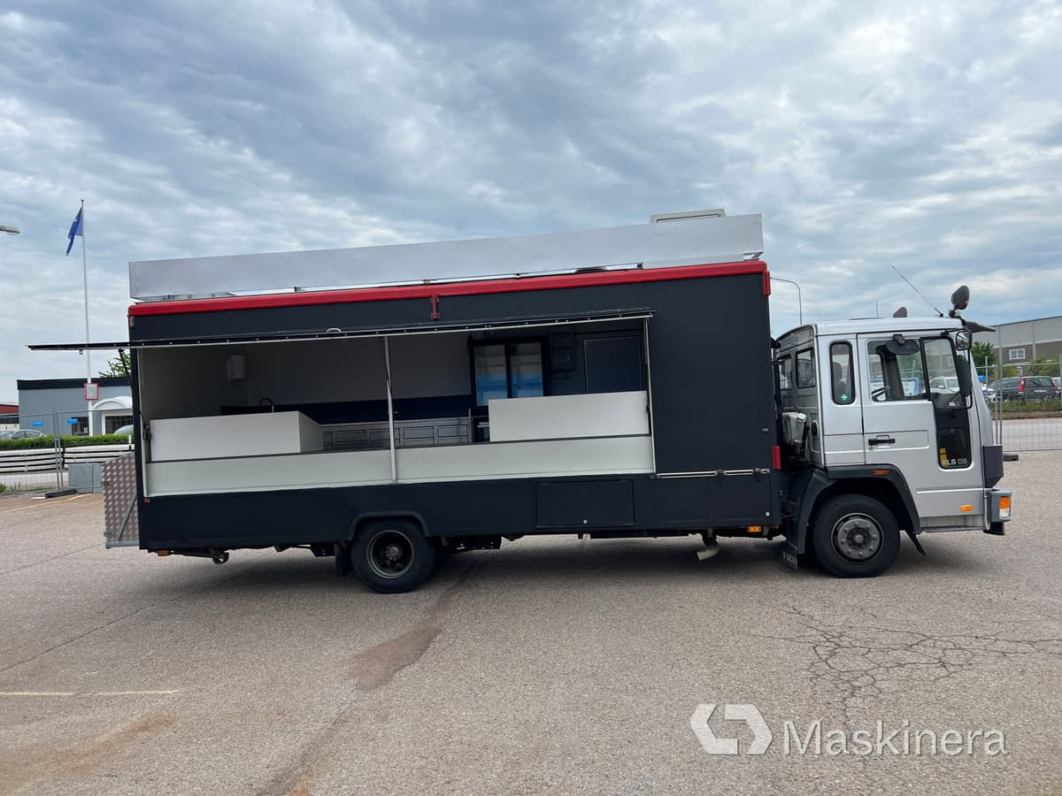 Foodtruck Volvo FL611 4X2 - Камион за продажба на добра: слика 4 Foodtruck Volvo FL611 4X2 - Камион за продажба на добра: слика 4