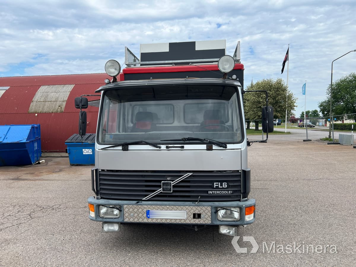 Foodtruck Volvo FL611 4X2 - Камион за продажба на добра: слика 2 Foodtruck Volvo FL611 4X2 - Камион за продажба на добра: слика 2