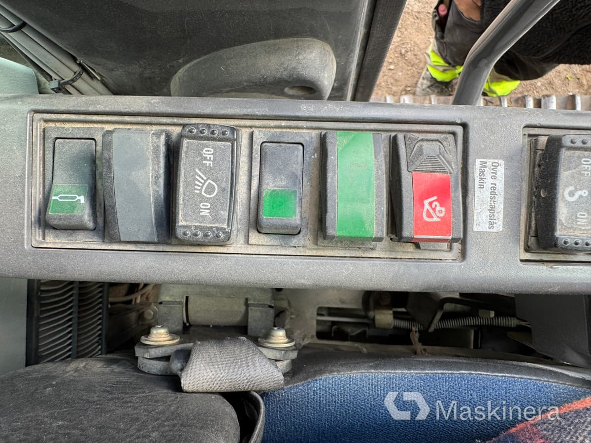 Багер гасеничар Grävmaskin Hitachi ZX130-3: слика 19