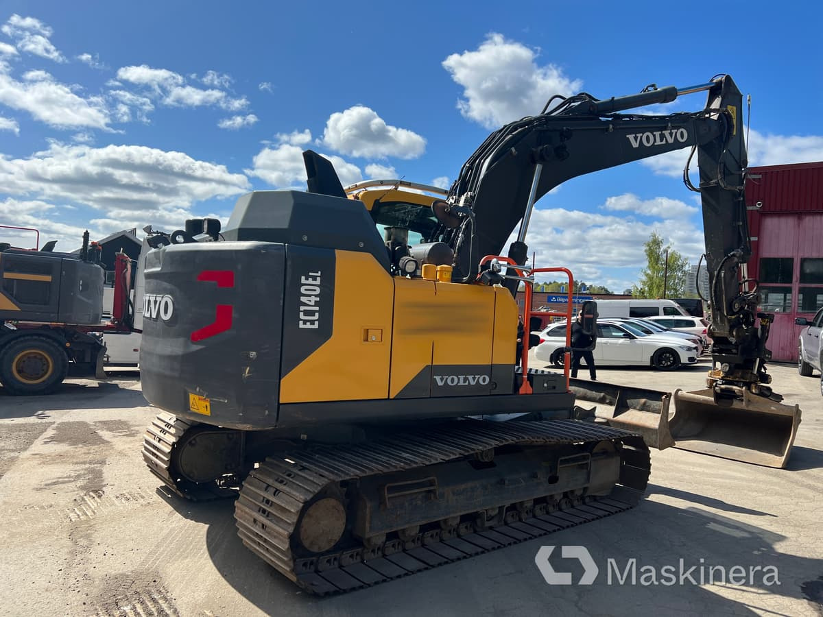 Grävmaskin Volvo EC140EL med 3 skopor - Багер гасеничар: слика 4 Grävmaskin Volvo EC140EL med 3 skopor - Багер гасеничар: слика 4