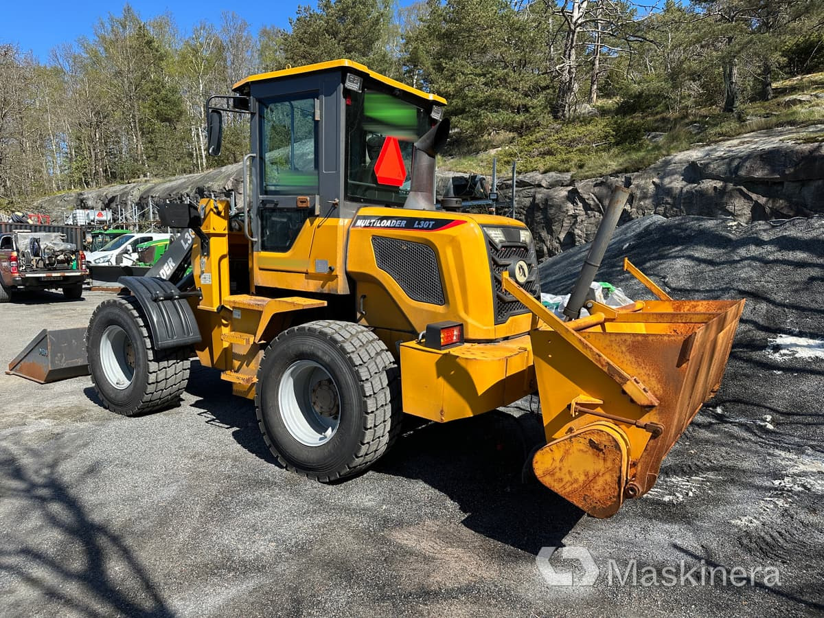 Hjullastare Multiloader L30T med redskap - Натоварувач на тркала: слика 3 Hjullastare Multiloader L30T med redskap - Натоварувач на тркала: слика 3