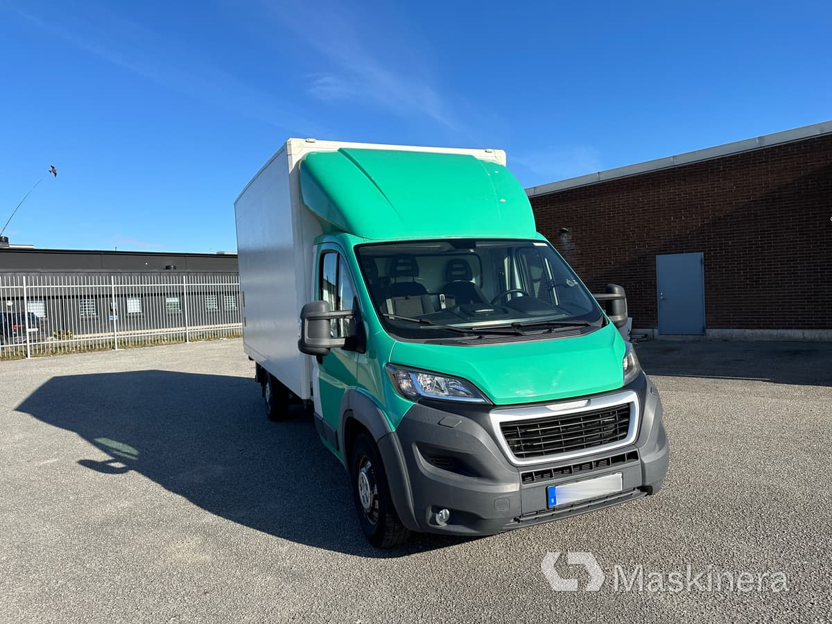 Lastbil Peugeot Boxer 2017 - Комбе фургон: слика 3 Lastbil Peugeot Boxer 2017 - Комбе фургон: слика 3
