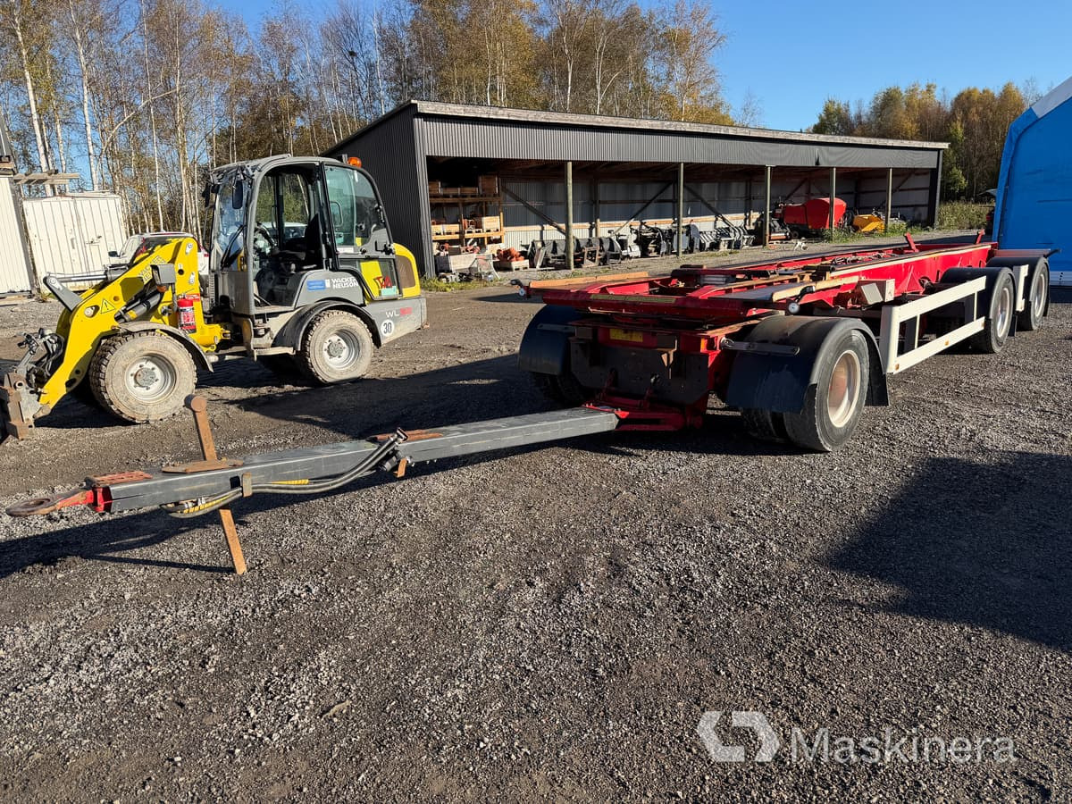 Lastväxlarvagn Kilafors - Транспортер на контејнер/ Приколка со променливо тело: слика 2 Lastväxlarvagn Kilafors - Транспортер на контејнер/ Приколка со променливо тело: слика 2