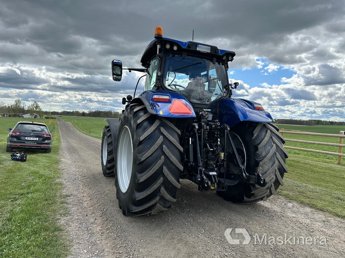 New Holland T7.270 AC 4WD Traktor New Holland T7.270 AC 4WD - Трактор: слика 4 New Holland T7.270 AC 4WD Traktor New Holland T7.270 AC 4WD - Трактор: слика 4