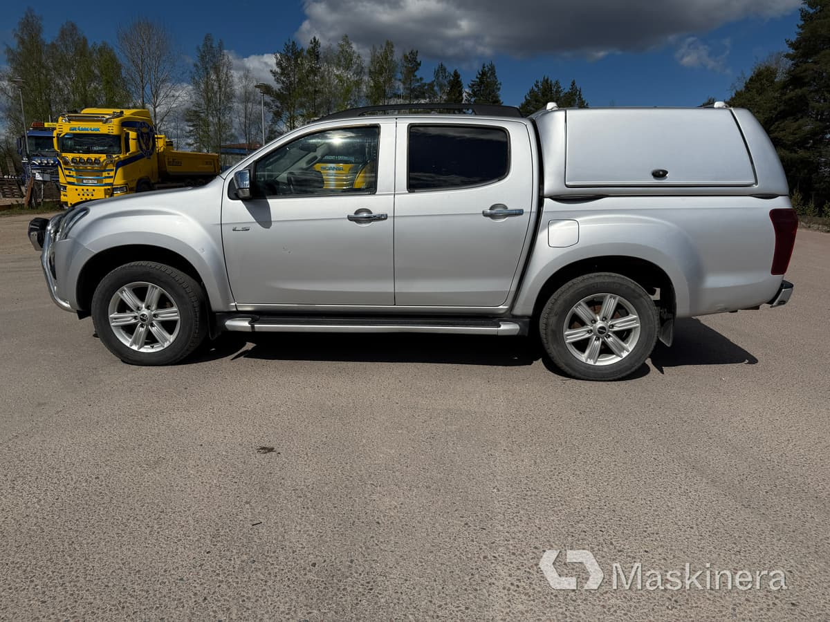 Pickup Isuzu D-max Craftsman 4X4 - Мало комбе: слика 2 Pickup Isuzu D-max Craftsman 4X4 - Мало комбе: слика 2
