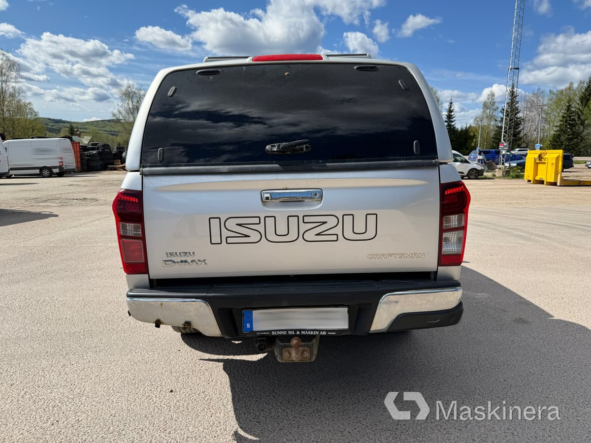 Pickup Isuzu D-max Craftsman 4X4 - Мало комбе: слика 4 Pickup Isuzu D-max Craftsman 4X4 - Мало комбе: слика 4