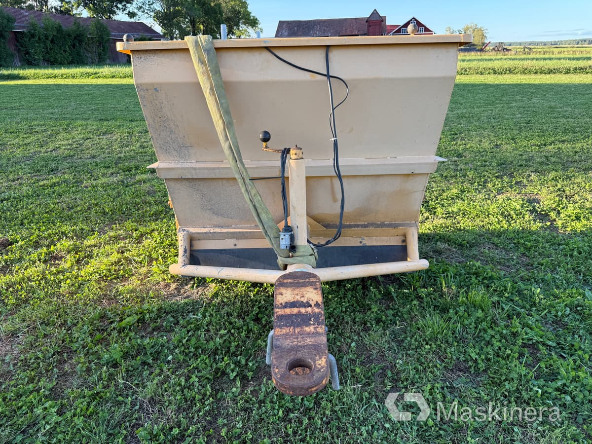 Sandspridare Broddway T12EU - Распрскувач на песок/ Сол: слика 2 Sandspridare Broddway T12EU - Распрскувач на песок/ Сол: слика 2