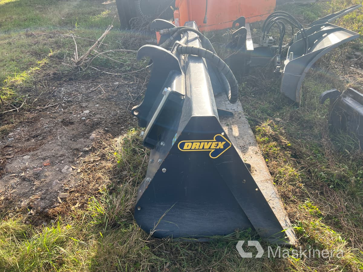 Sandspridare Drivex SSO40 Trima-fäste - Распрскувач на песок/ Сол: слика 3 Sandspridare Drivex SSO40 Trima-fäste - Распрскувач на песок/ Сол: слика 3