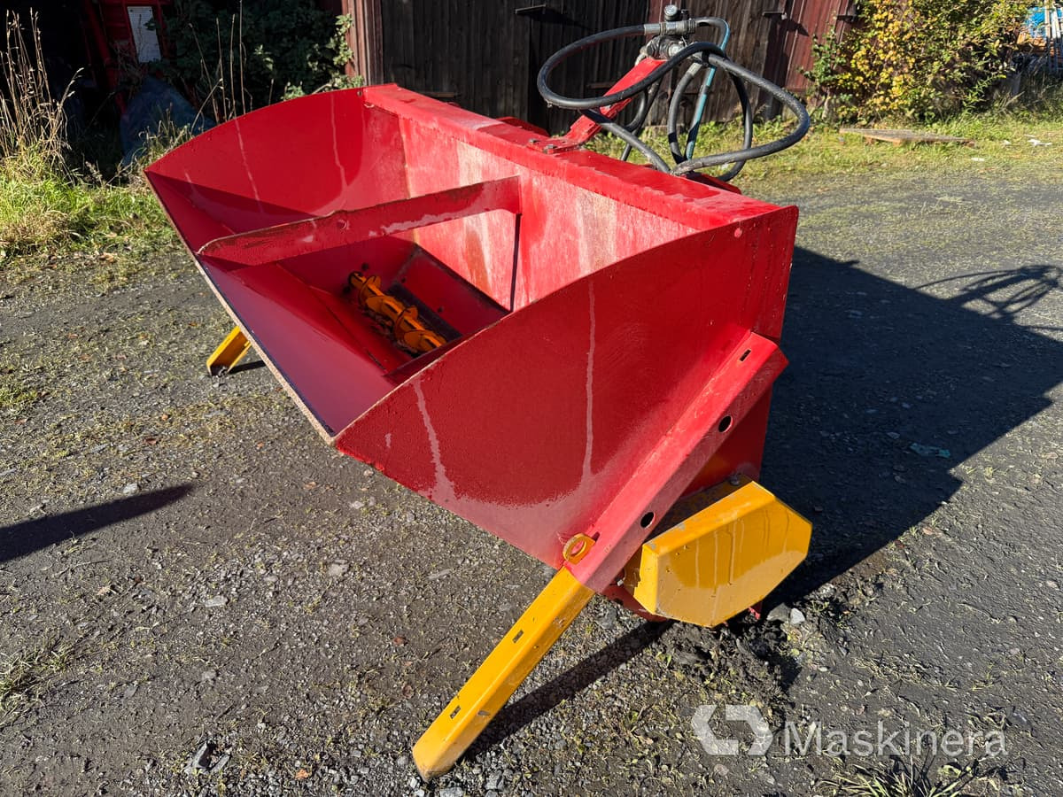 Sandspridare Duun Saso SA800 L30 - Распрскувач на песок/ Сол: слика 1 Sandspridare Duun Saso SA800 L30 - Распрскувач на песок/ Сол: слика 1