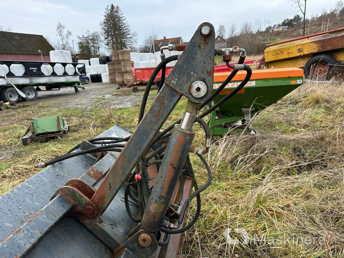 Распрскувач на песок/ Сол Sandspridare Valsspridare YSTA: слика 31