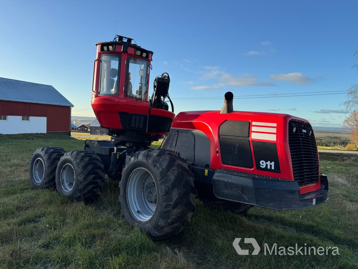 Skördare Komatsu XH 911 CX-6 - Шумски жнеач: слика 3 Skördare Komatsu XH 911 CX-6 - Шумски жнеач: слика 3