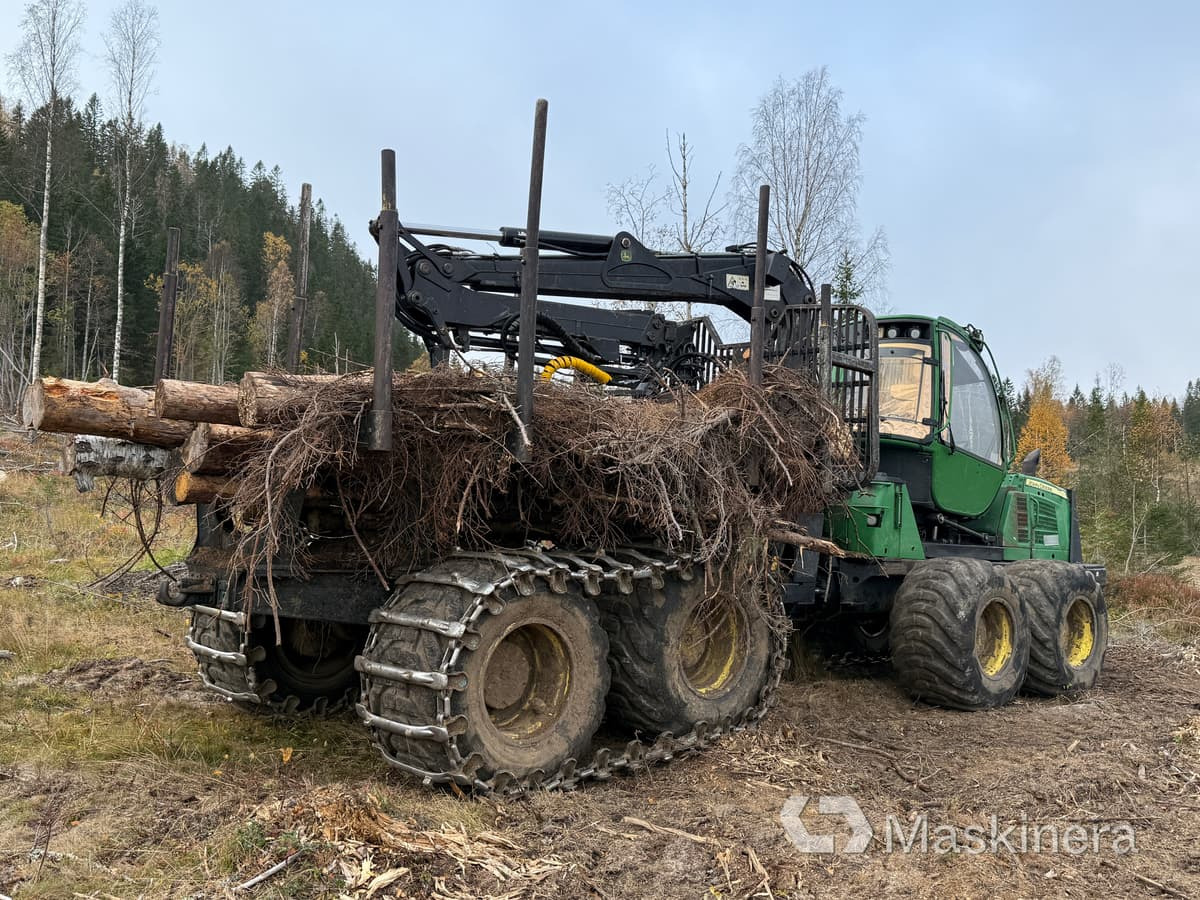Skotare John Deere 1210E - Пренесувач на стебла: слика 5 Skotare John Deere 1210E - Пренесувач на стебла: слика 5